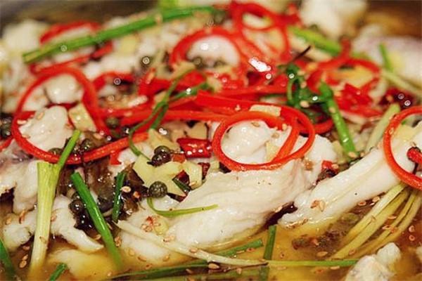 辉辉梭边鱼火锅